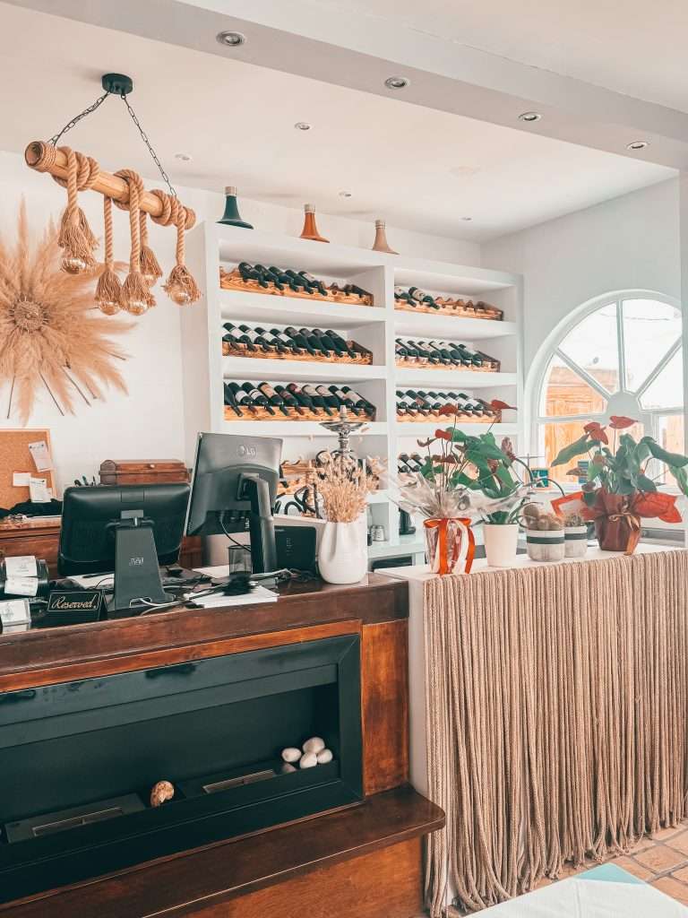 Santorini coralli restaurant counter