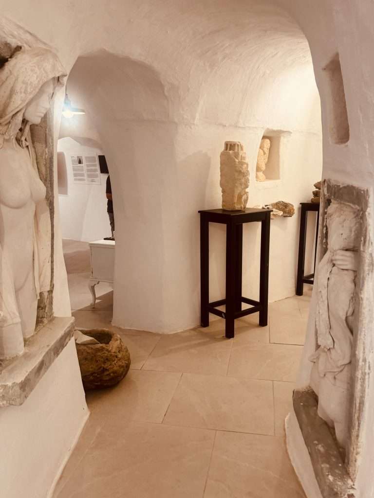 Melina's Tavern architectural design Santorini