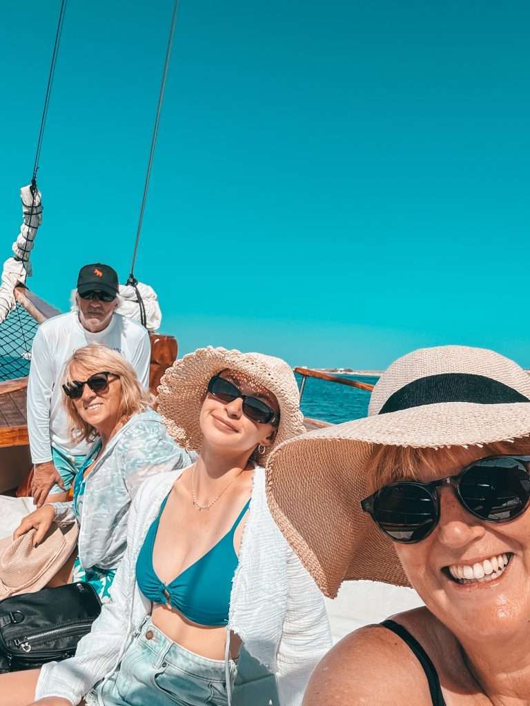 Sailing cruise Antiparos