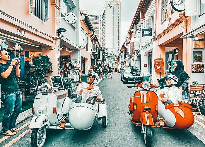Vespa Tour Singapore with Get Your Guide